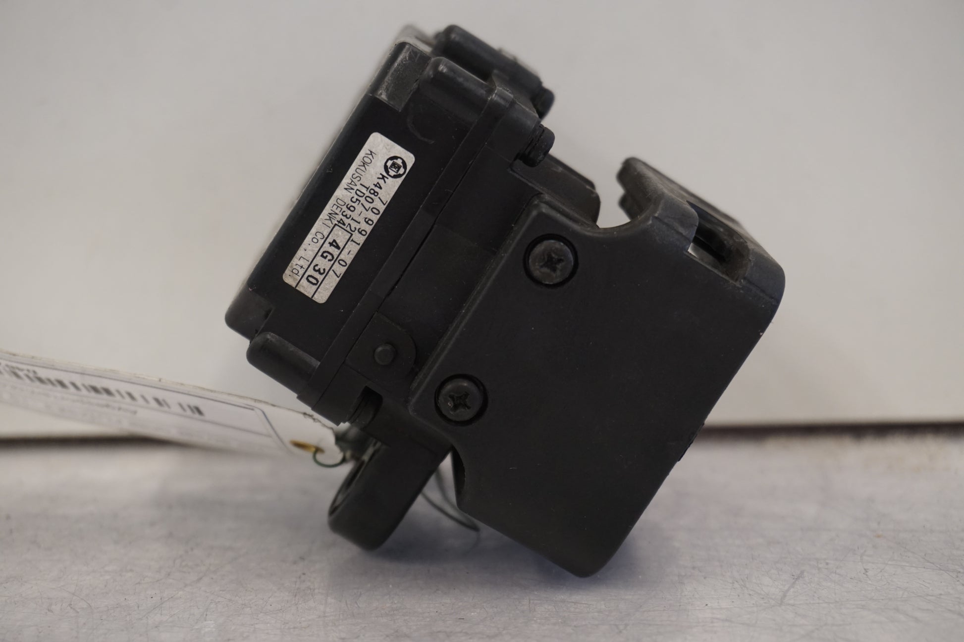 Snett nerifrån på Avgasspjällmotor från en H-D Street Glide FLHX -2015 motorcykel.