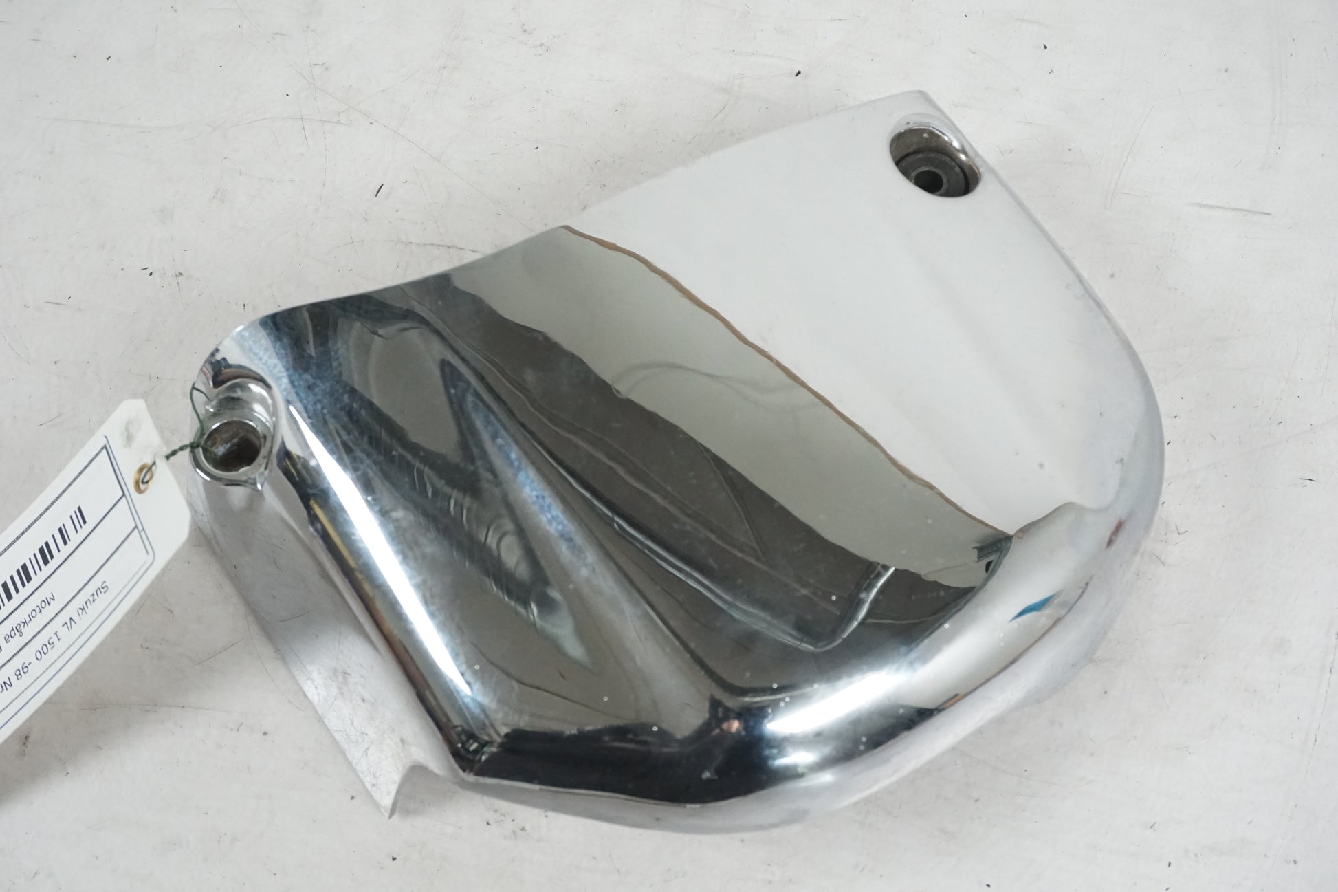 Framsidan på Motorkåpa från en Suzuki VL 1500 -1998 motorcykel.