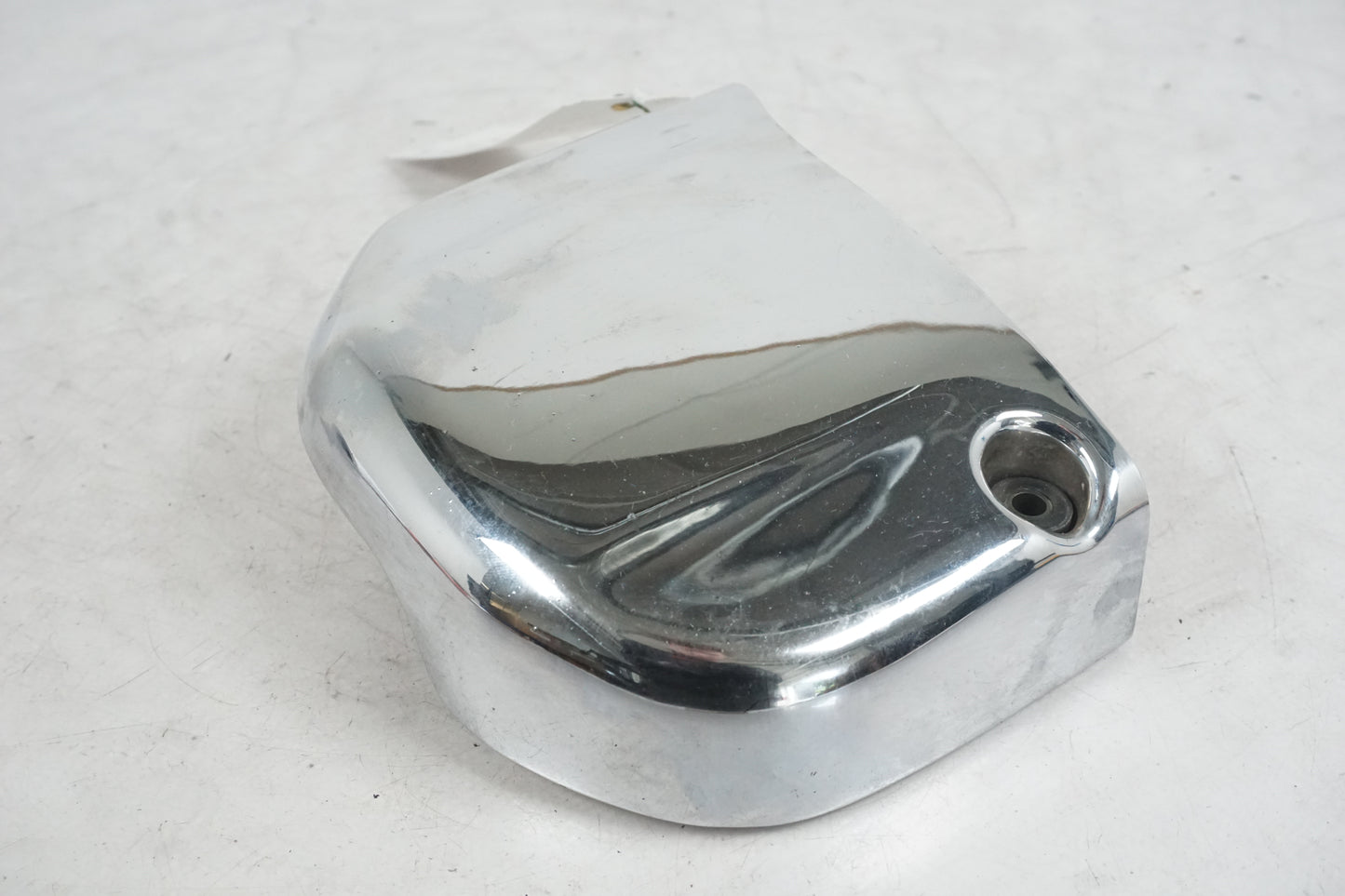 Höger sida på Motorkåpa från en Suzuki VL 1500 -1998 motorcykel.