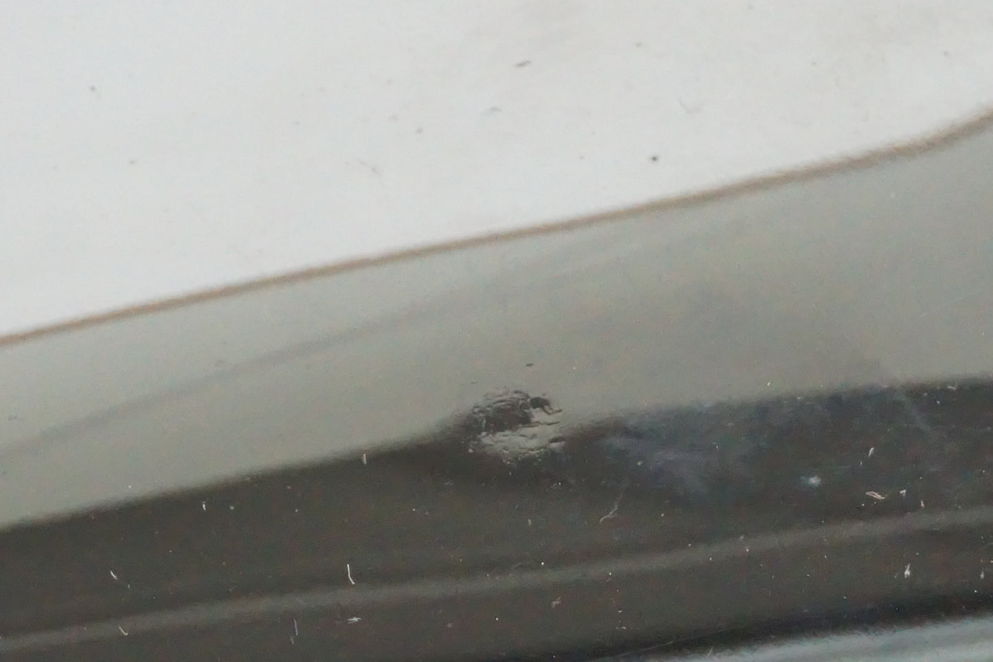 Höger sida på Motorkåpa från en Suzuki VL 800 -2001 motorcykel.