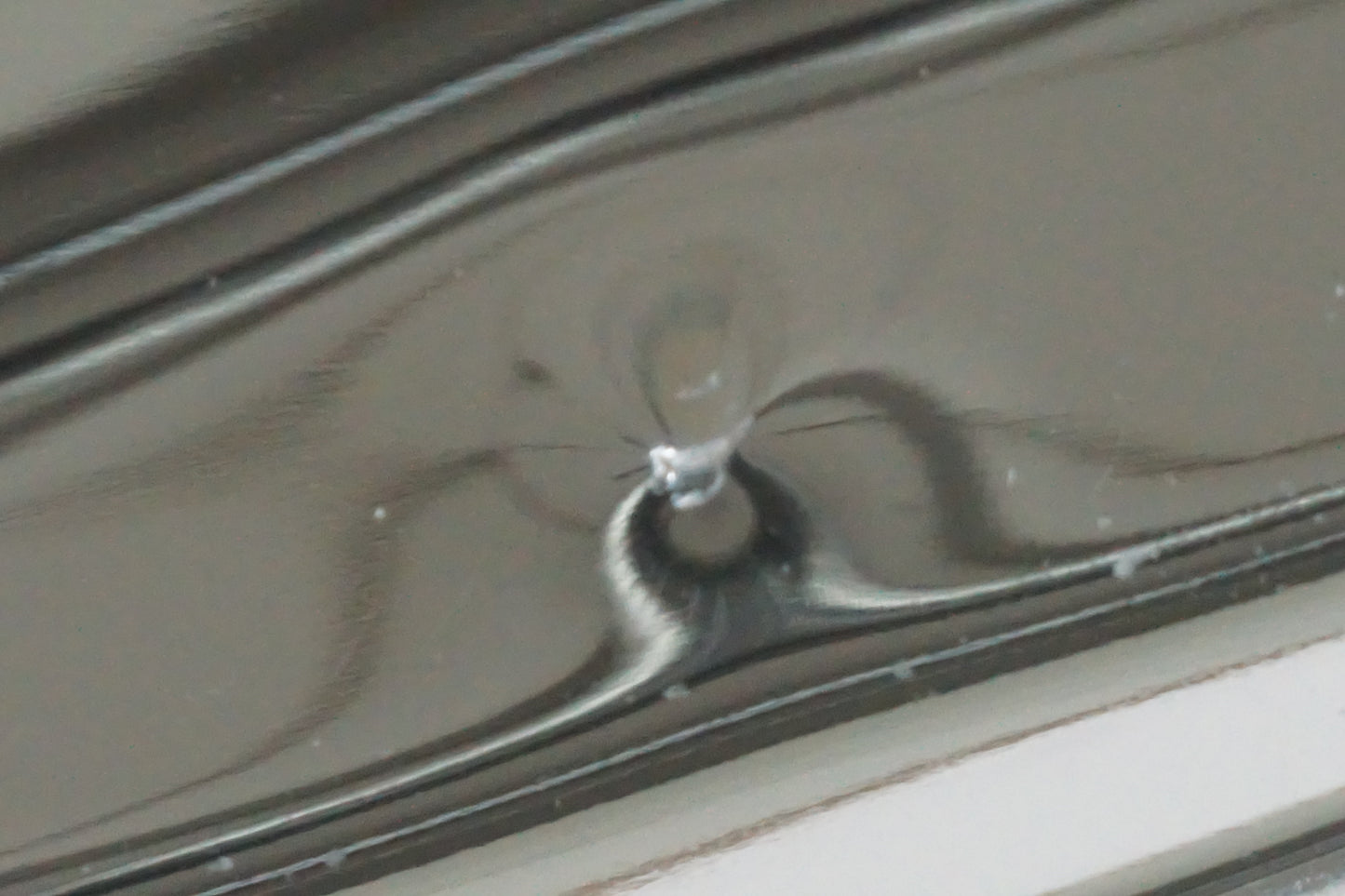 Höger sida på Motorkåpa från en Suzuki VL 800 -2004 motorcykel.