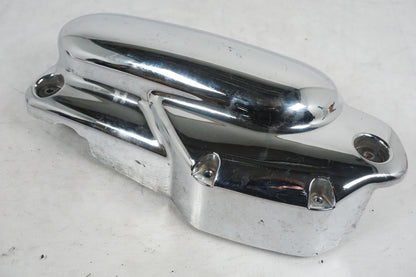 Vänster sida på Motorkåpa från en Yamaha XVS 1100 -2000 motorcykel.