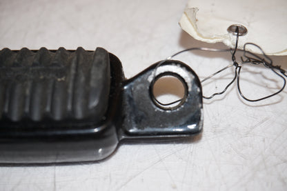 Snett uppifrån på Fotpinne från en H-D V-Rod 1130 -2006 motorcykel.