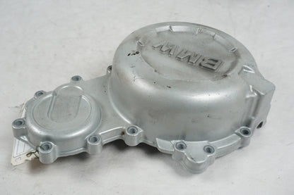 Snett uppifrån på Generatorkåpa från en BMW F 650 GS -2010 motorcykel.