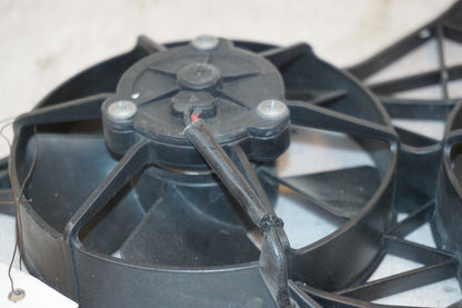 Extrabild1 på Vattenkylfläkt från en H-D V-Rod 1130 -2006 motorcykel.