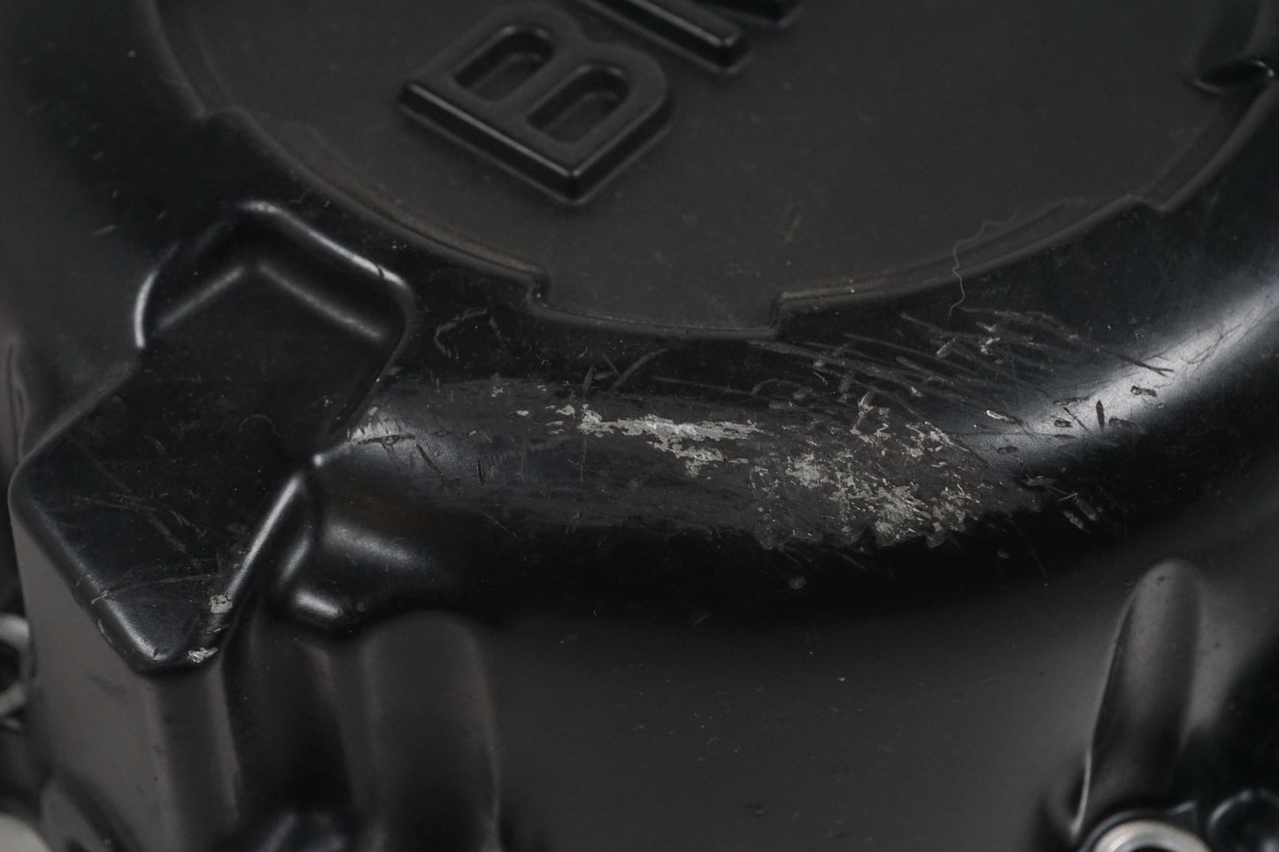 Höger sida på Generatorkåpa från en BMW F 800 GS -2009 motorcykel.