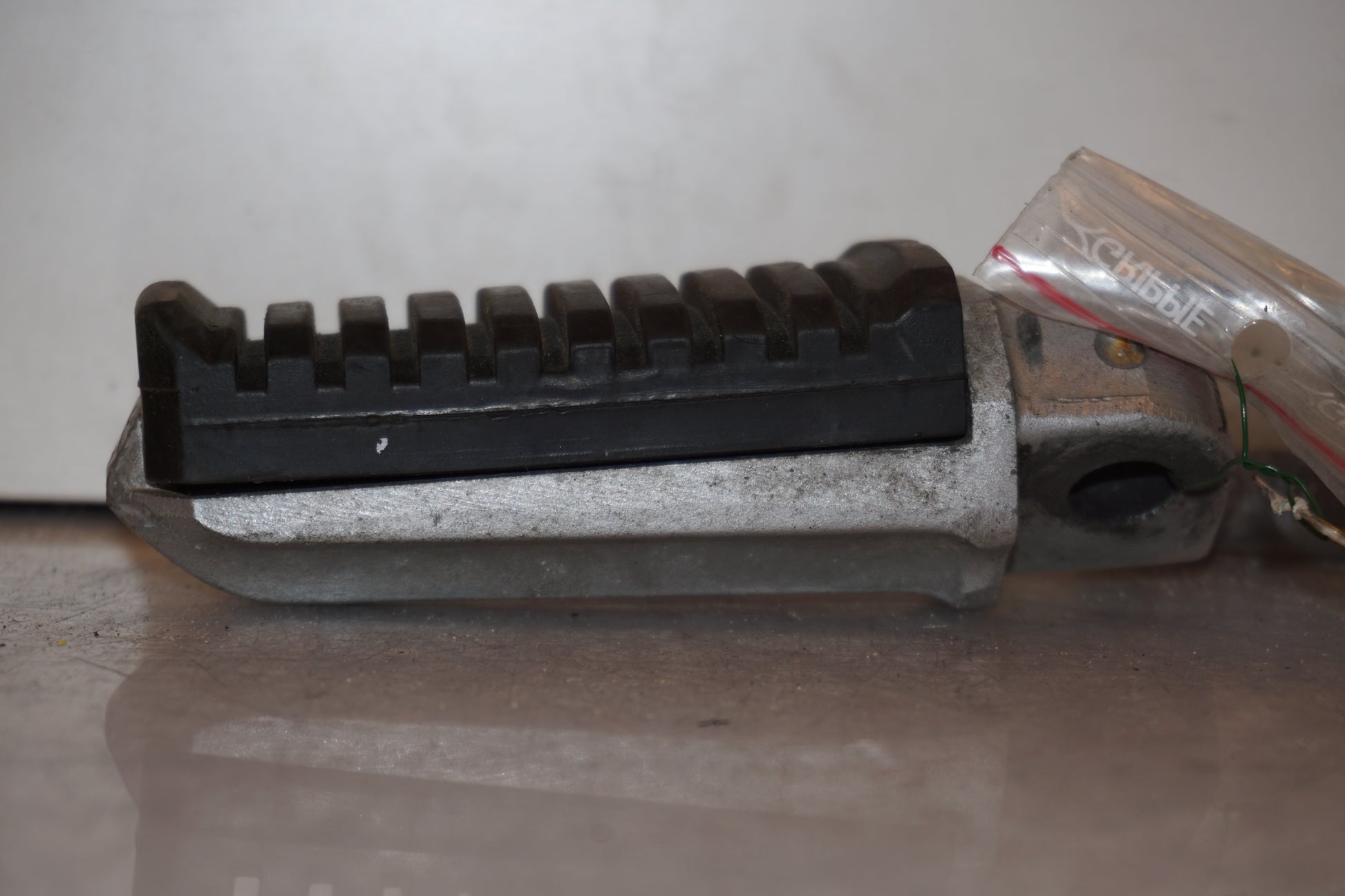 Baksidan på Fotpinne från en Kawasaki VN 750 -1993 motorcykel.