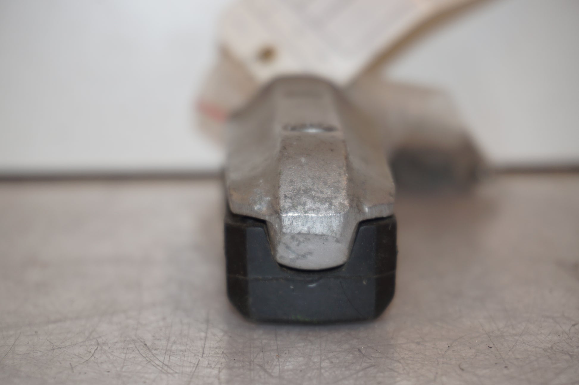 Snett uppifrån på Fotpinne från en Kawasaki VN 750 -1993 motorcykel.