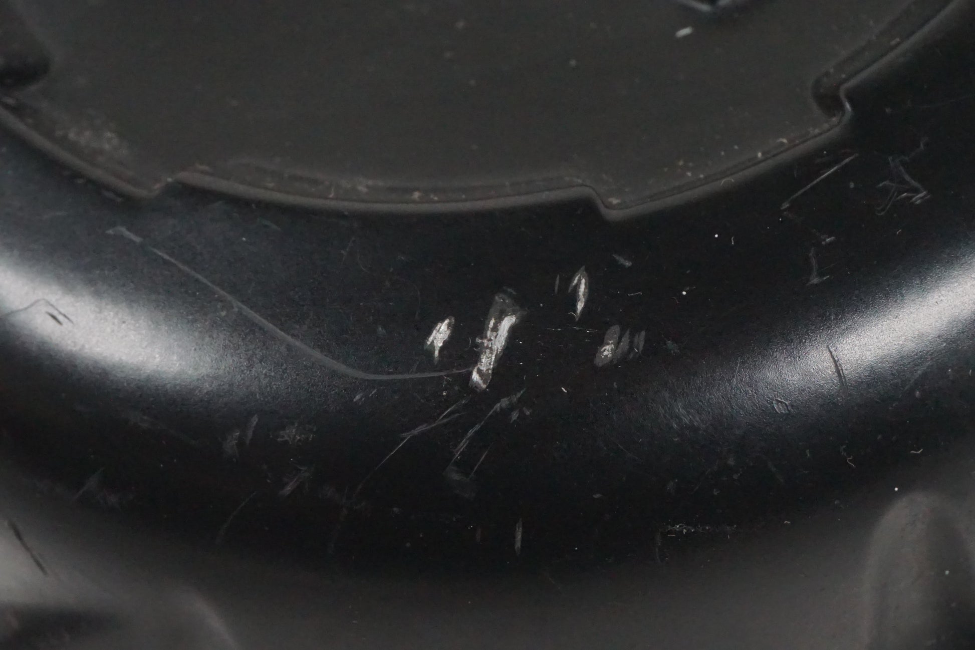 Baksidan på Generatorkåpa från en BMW F 800 R -2008 motorcykel.