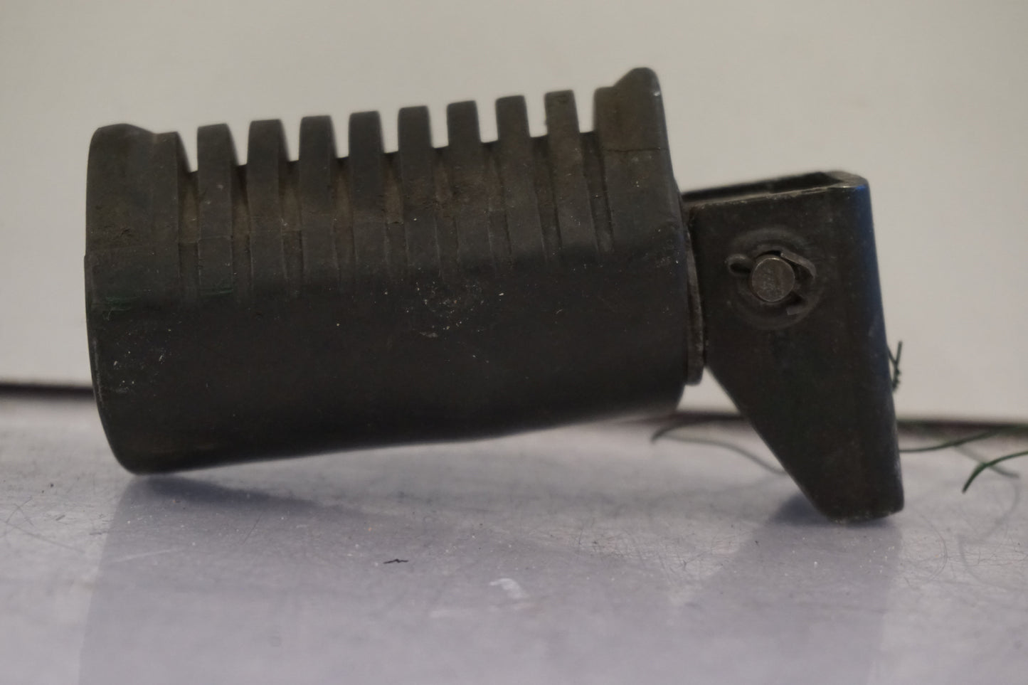 Baksidan på Fotpinne från en Kawasaki Z 750 80-tal -1982 motorcykel.