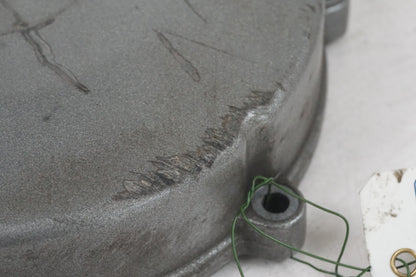 Vänster sida på Generatorkåpa från en KTM 990 SMT -2012 motorcykel.