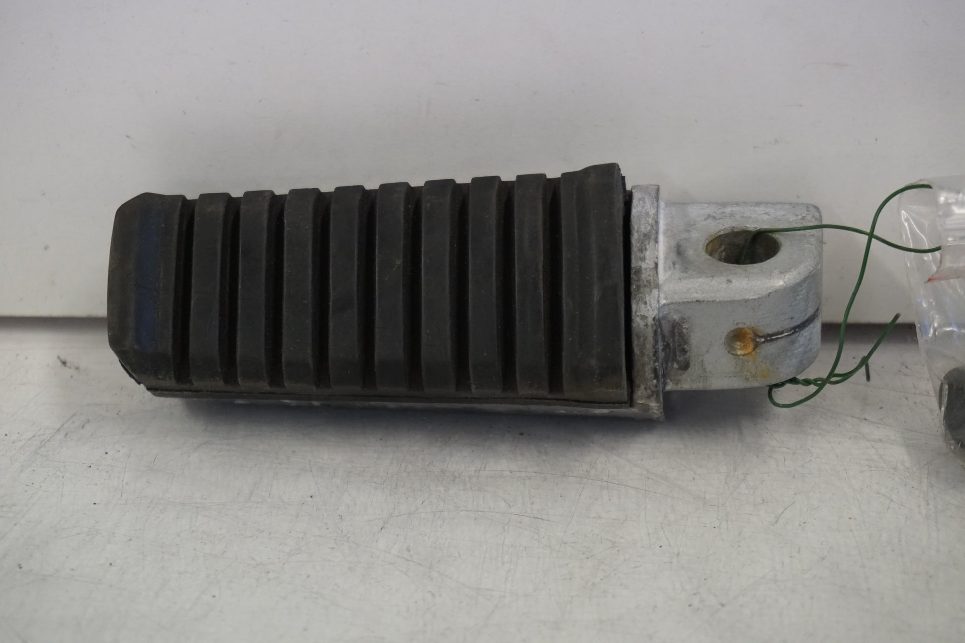 Framsidan på Fotpinne från en Kawasaki VN 750 -1994 motorcykel.