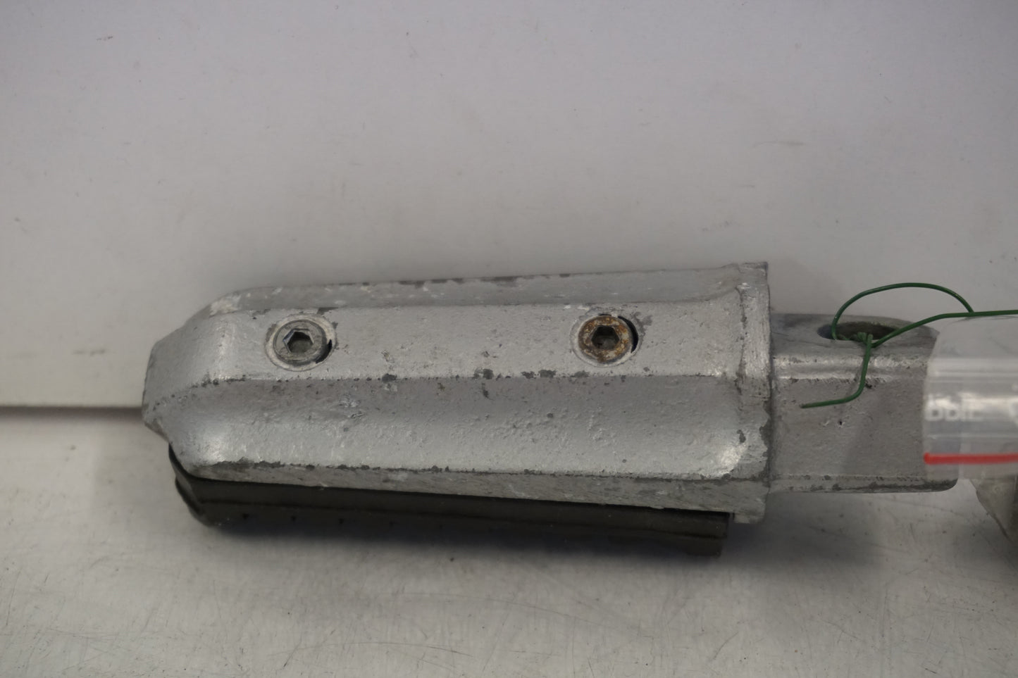 Höger sida på Fotpinne från en Kawasaki VN 750 -1994 motorcykel.