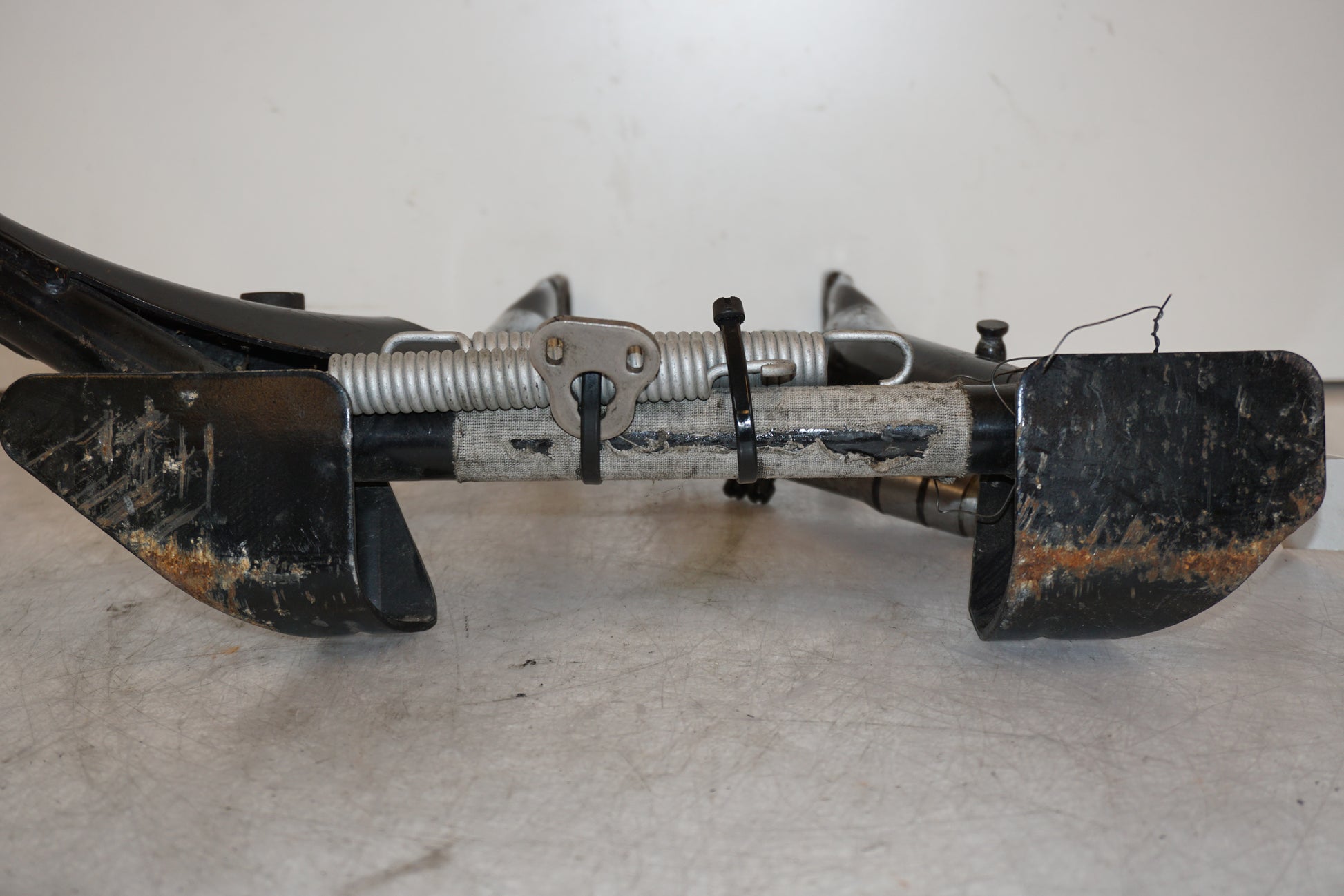 Extrabilder på Centralstöd från en BMW K 1600 -2018 motorcykel.