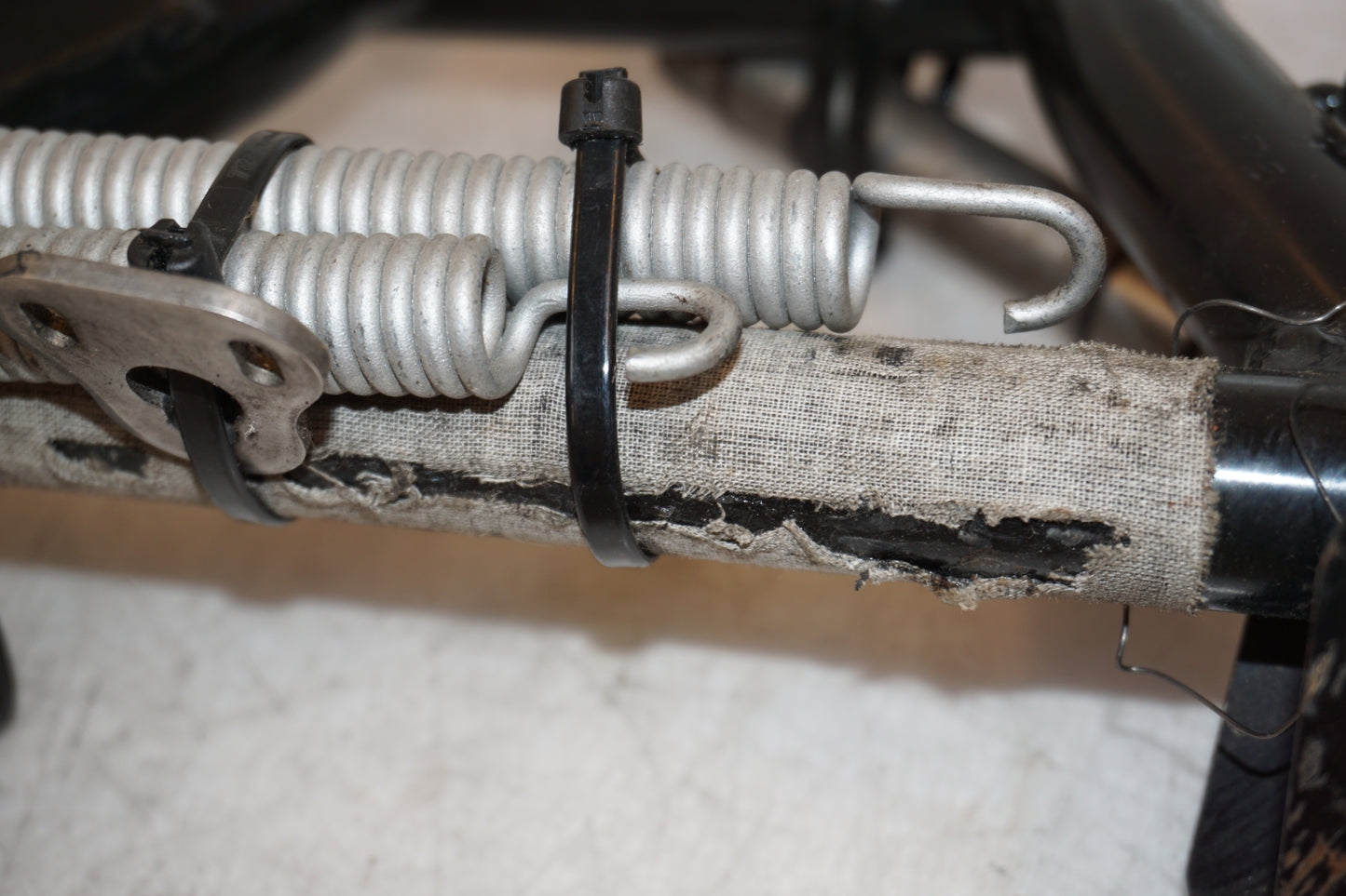 Extrabilder på Centralstöd från en BMW K 1600 -2018 motorcykel.