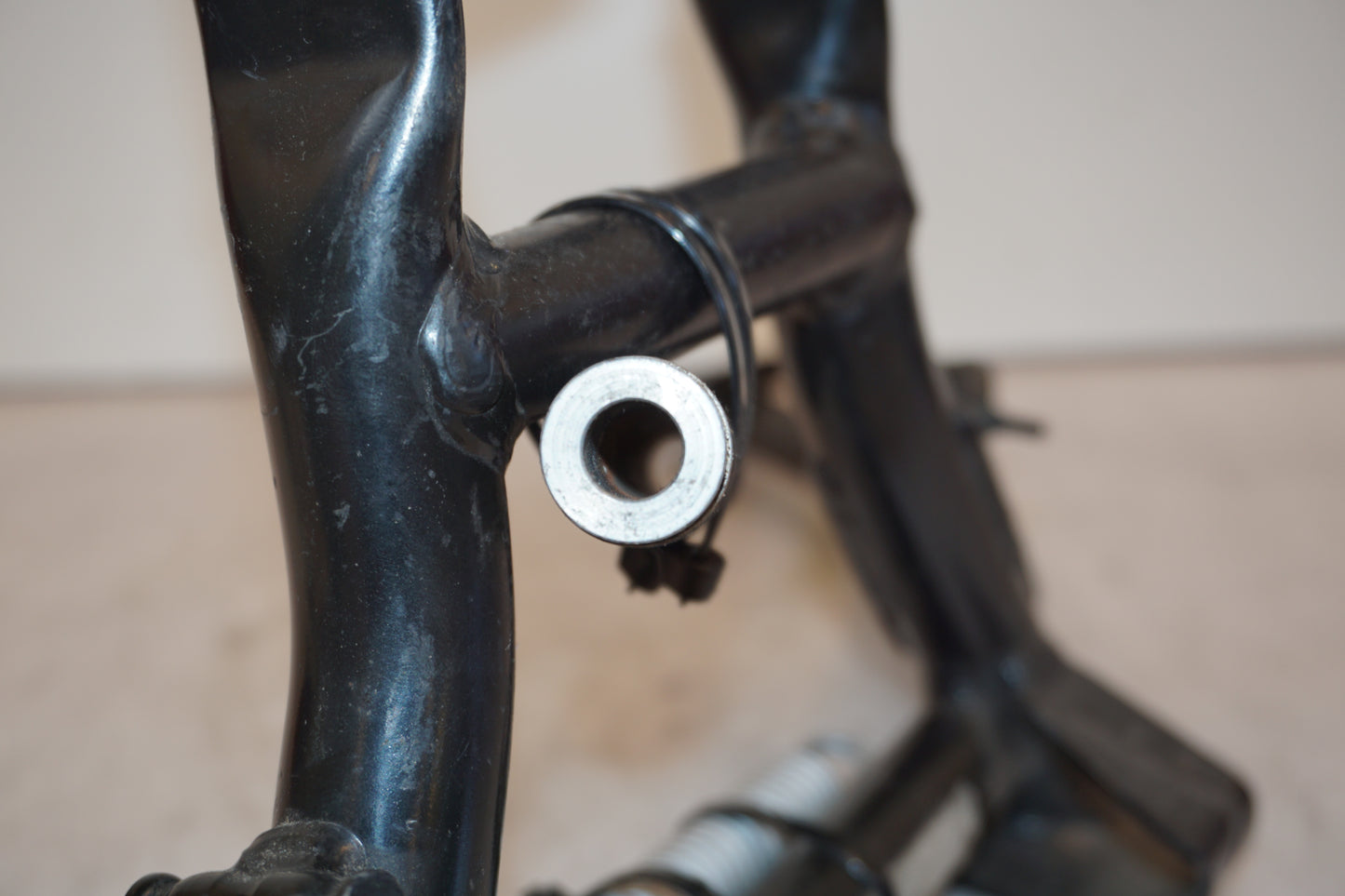 Extrabilder på Centralstöd från en BMW K 1600 -2018 motorcykel.