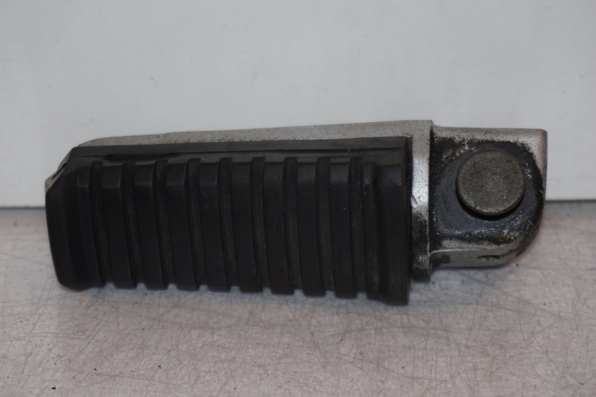 Extrabild1 på Fotpinne från en Kawasaki Z 750 -2008 motorcykel.