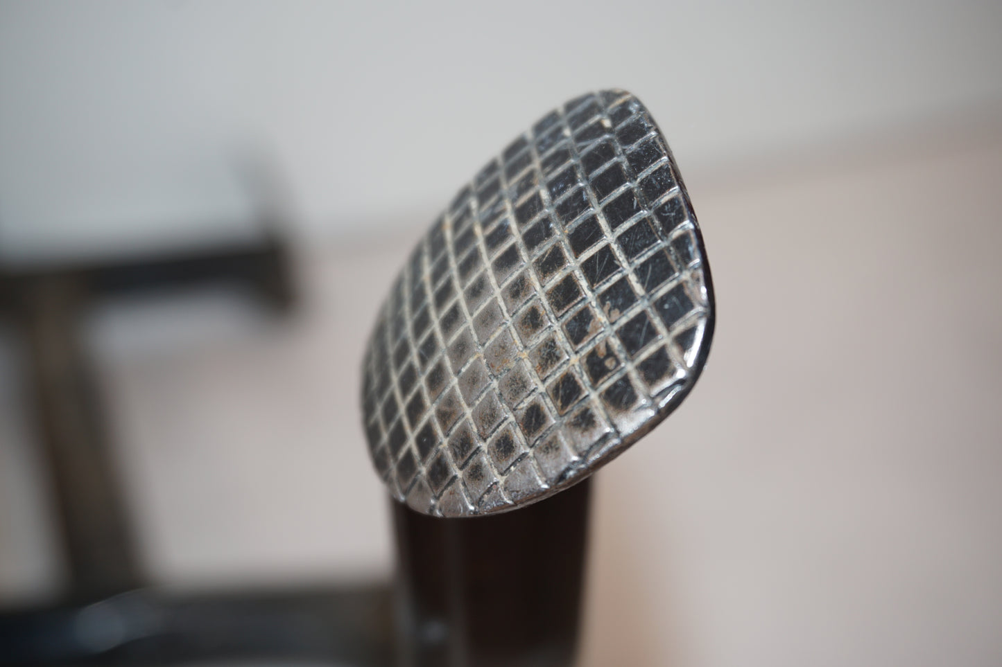 Vänster sida på Centralstöd från en BMW K 1200 RS -1998 motorcykel.