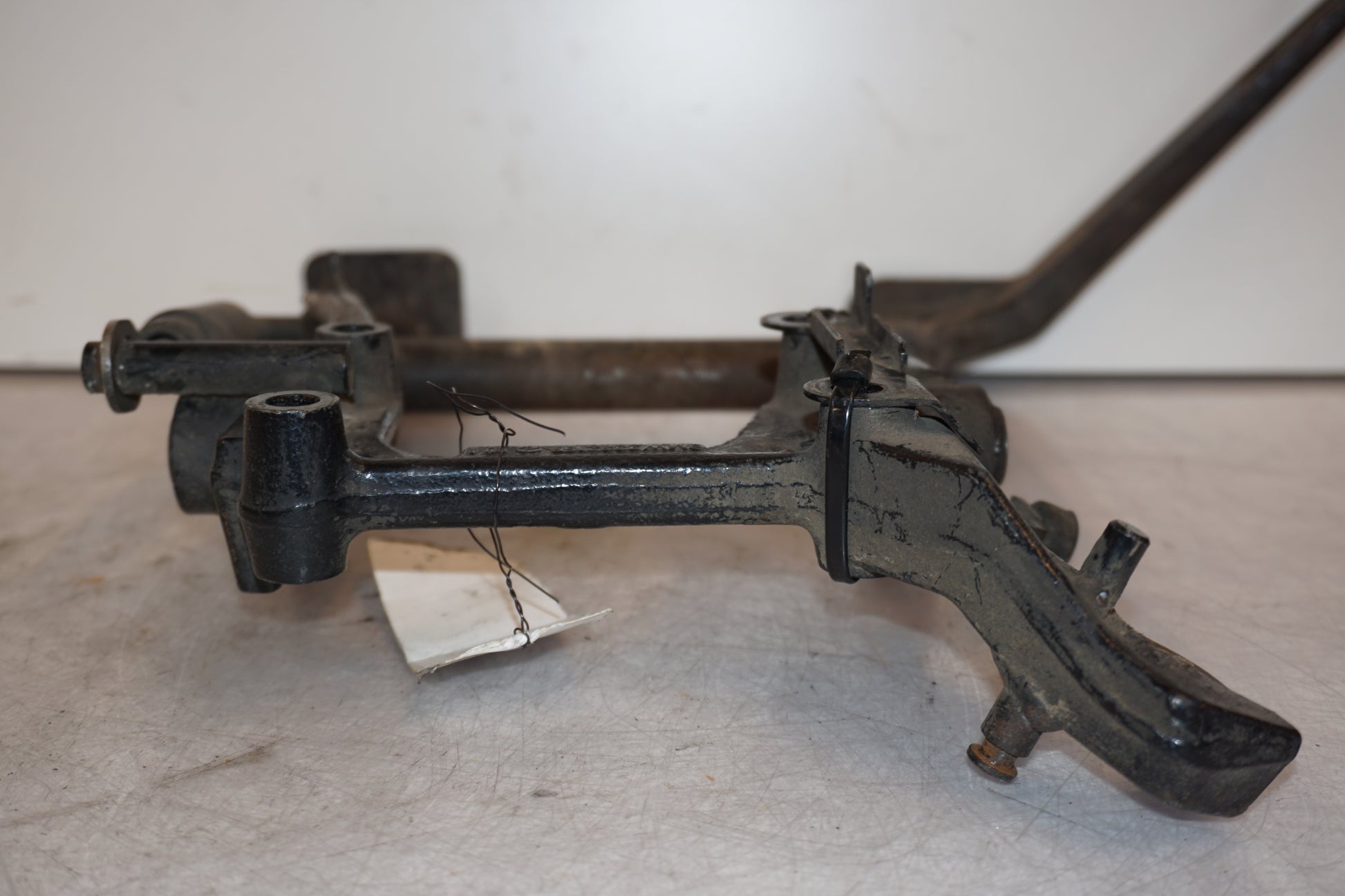 Extrabild2 på Centralstöd från en BMW K 1200 RS -1998 motorcykel.