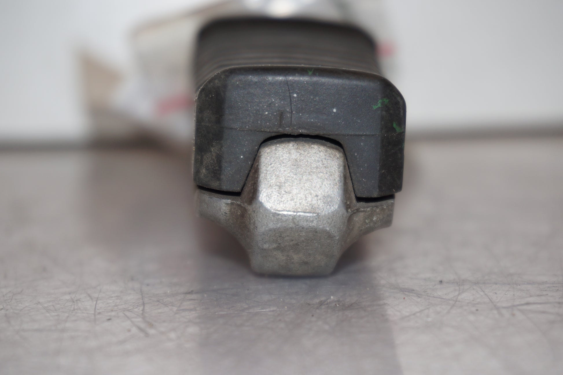 Snett uppifrån på Fotpinne från en Kawasaki GPZ 600 R -1985 motorcykel.