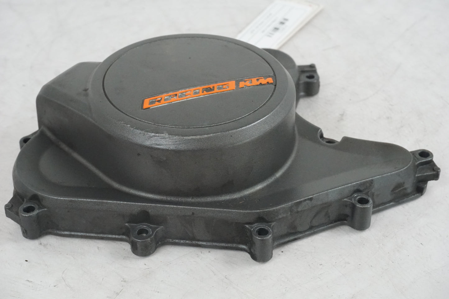 Baksidan på Motorkåpa från en KTM 125 Duke -2012 motorcykel.