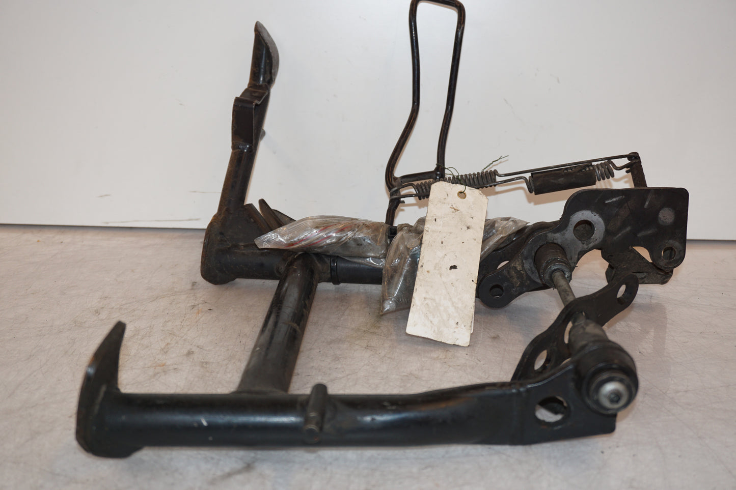 Extrabild2 på Centralstöd från en BMW R 1100 RT -1997 motorcykel.