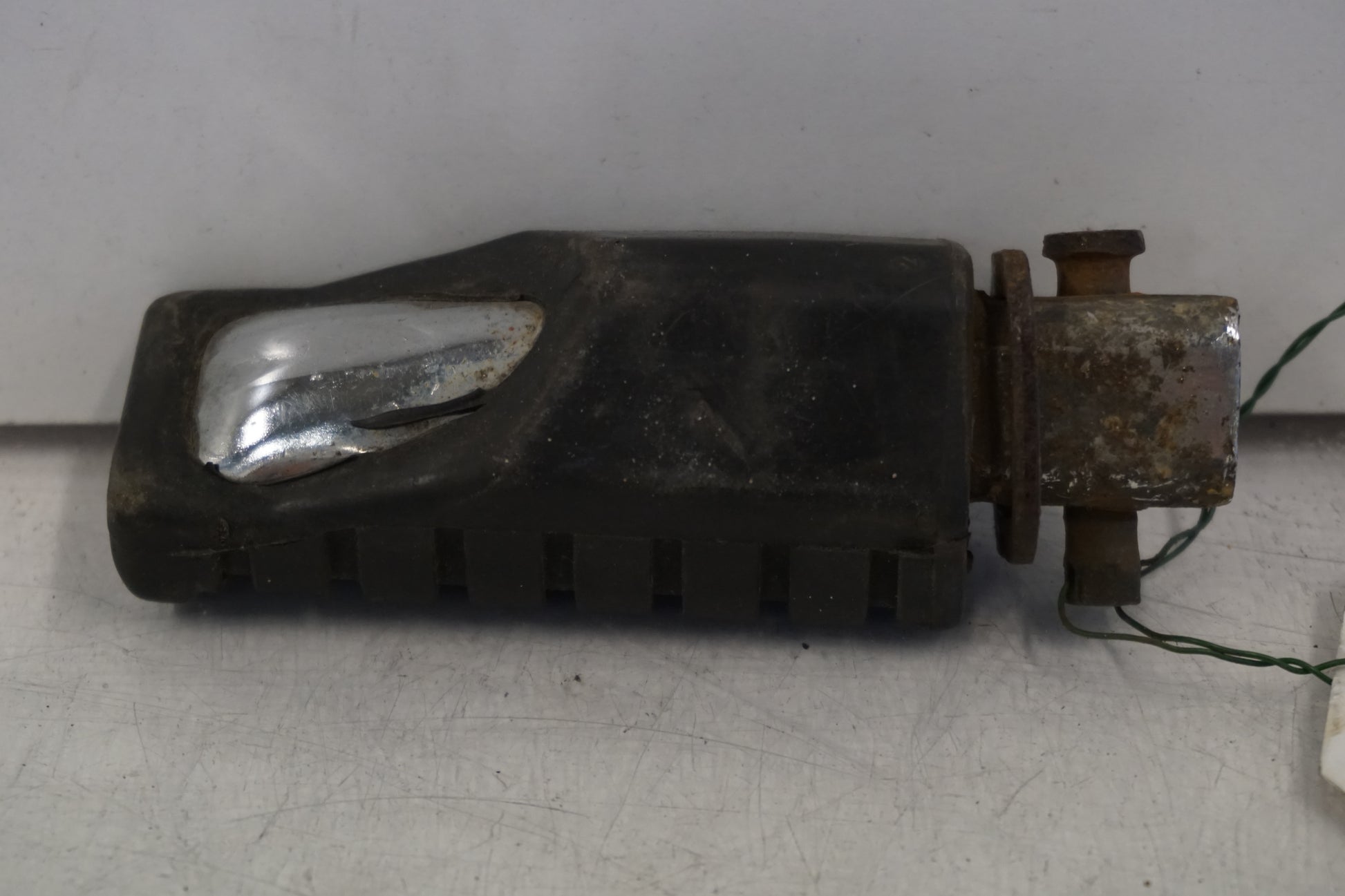 Höger sida på Fotpinne från en Kawasaki KLX 650 -1993 motorcykel.