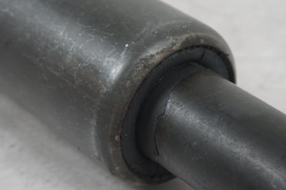 Vänster sida på Kardanaxel från en BMW K 1200 LT -2004 motorcykel.