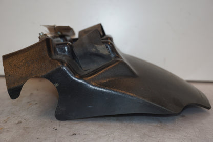 Höger sida på Stänkskärm från en H-D V-Rod 1130 -2006 motorcykel.