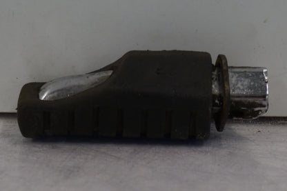 Vänster sida på Fotpinne från en Kawasaki KLE 500 -1991 motorcykel.