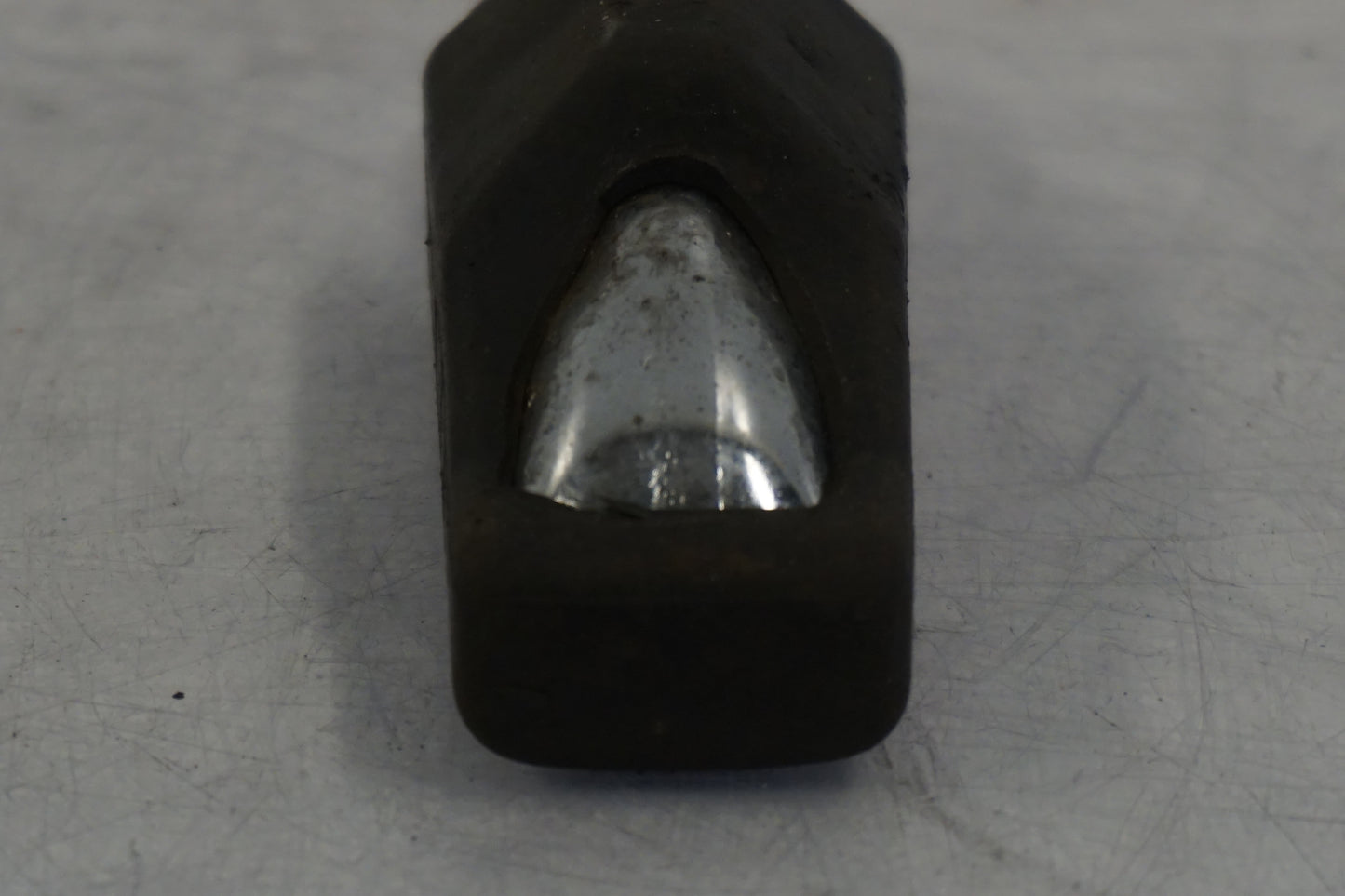 Snett uppifrån på Fotpinne från en Kawasaki KLE 500 -1991 motorcykel.