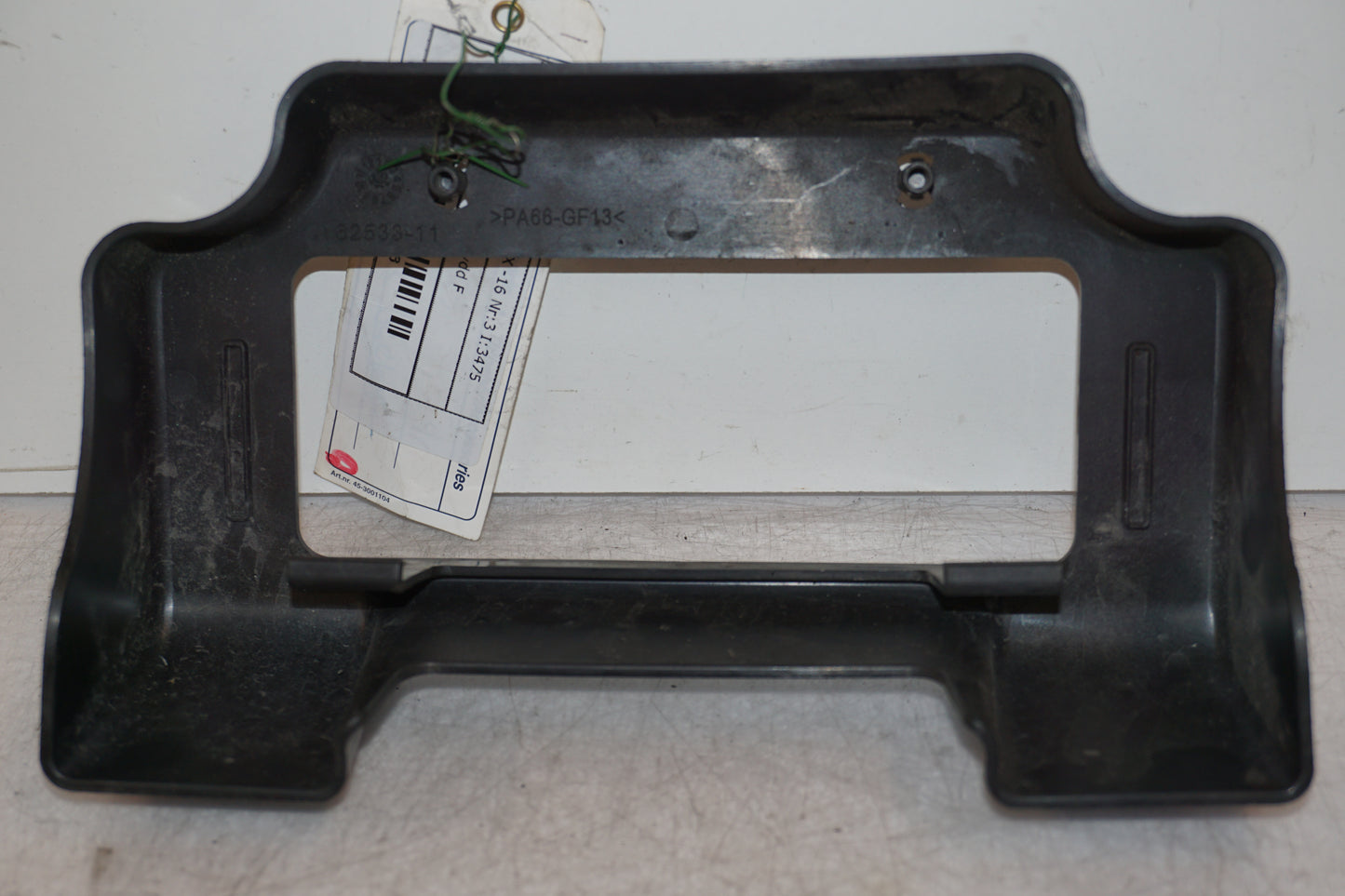 Snett nerifrån på Likriktarskydd från en H-D Street Glide FLHX -2016 motorcykel.