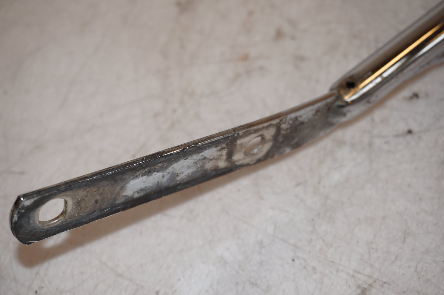 Extrabild2 på Framskärmsstag från en H-D Touring Road King FLHR/I -1997 motorcykel.