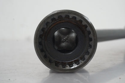 Höger sida på Kardanaxel från en Kawasaki GTR 1400 -2008 motorcykel.