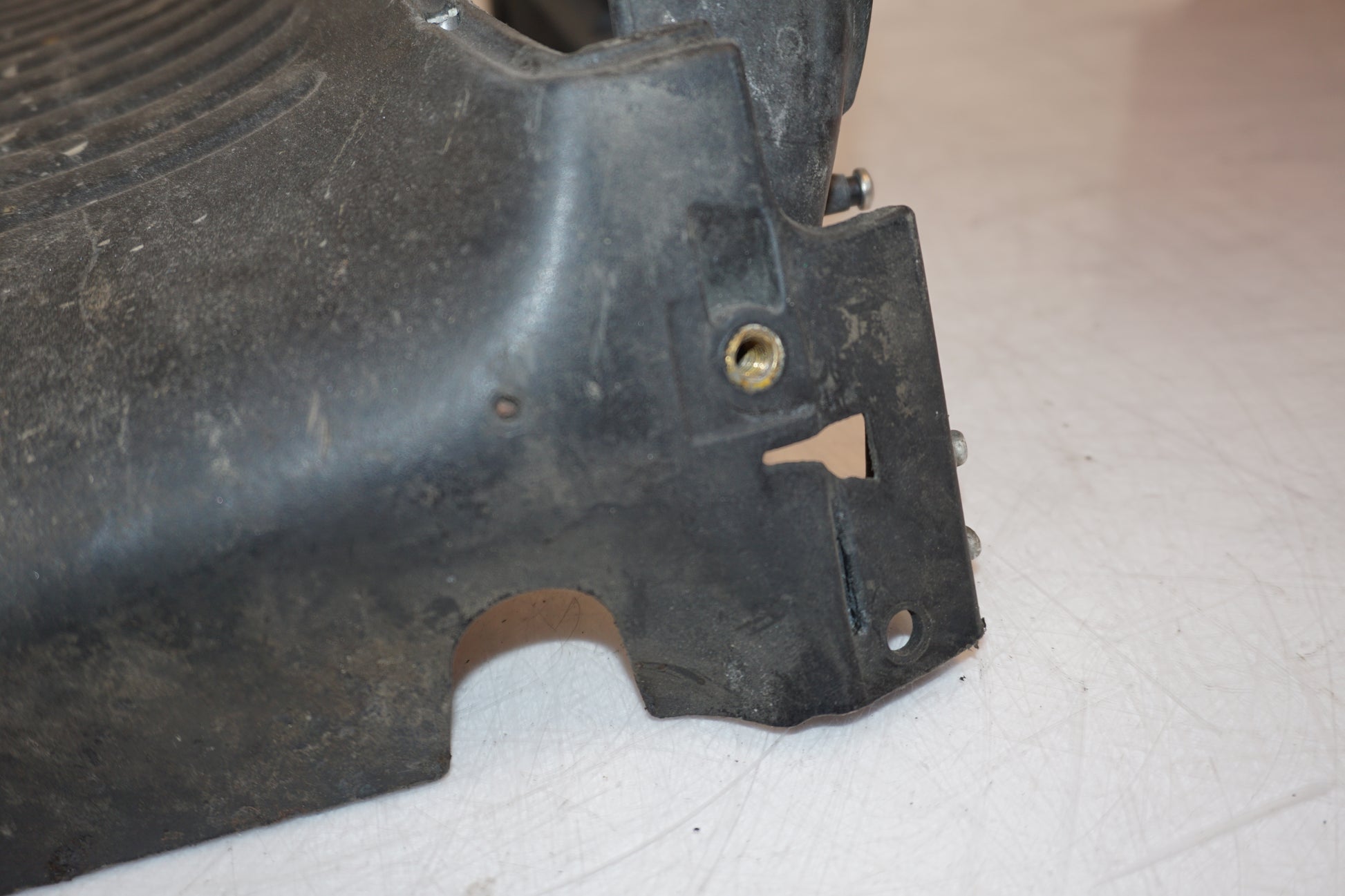 Höger sida på Vattenkyldekor från en H-D V-Rod 1130 -2006 motorcykel.