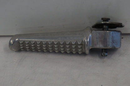 Vänster sida på Fotpinne från en Honda CBR 600 RR -2003 motorcykel.