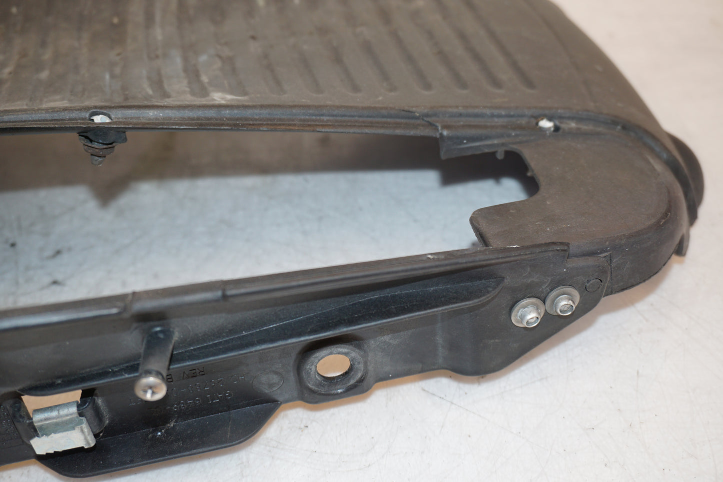 Extrabild4 på Vattenkyldekor från en H-D V-Rod 1130 -2006 motorcykel.