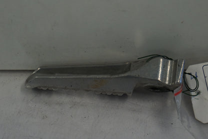 Höger sida på Fotpinne från en Honda CBR 600 RR -2007 motorcykel.