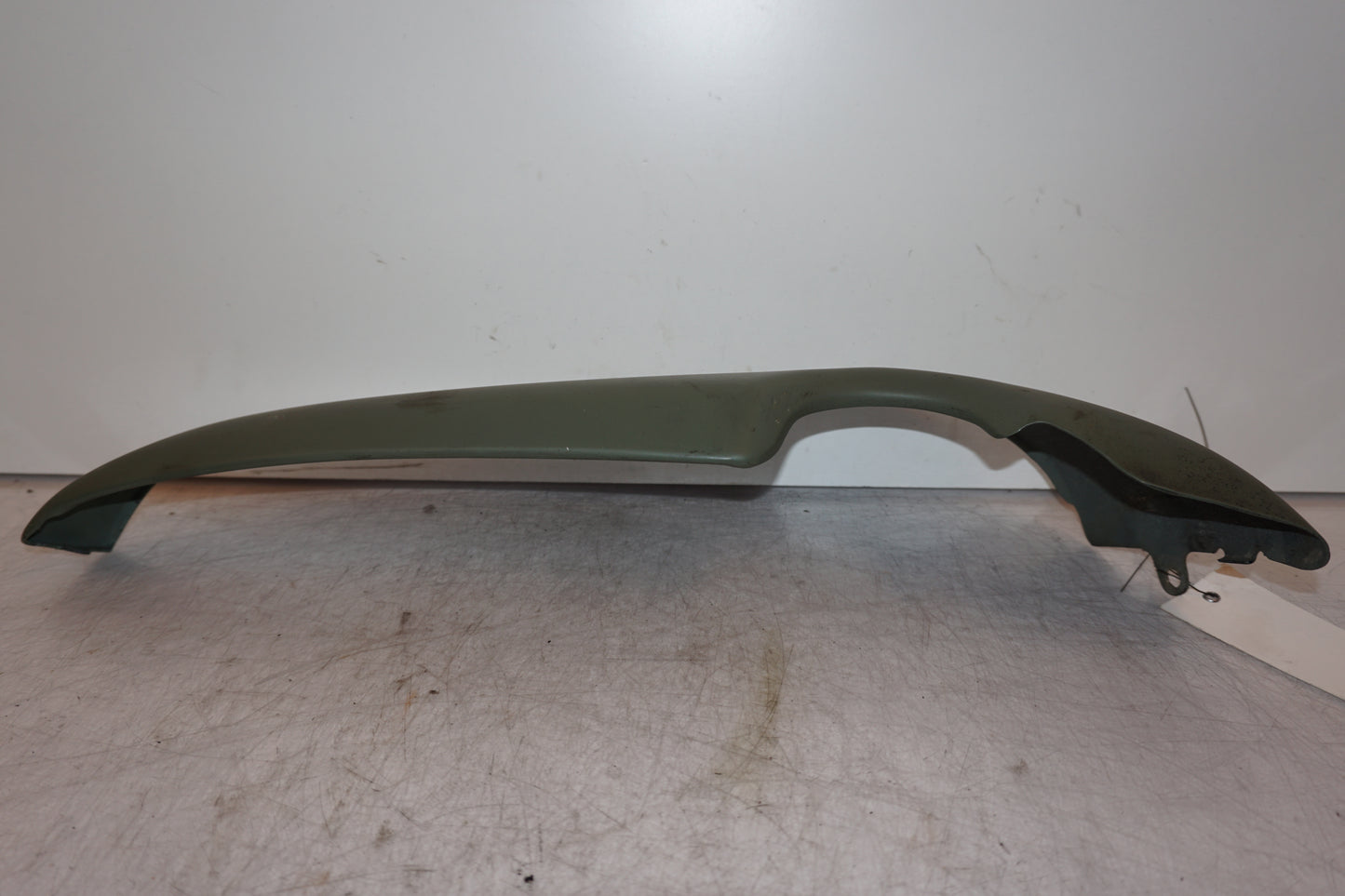 Baksidan på Vattenkyldekor från en H-D V-Rod 1130 -2006 motorcykel.