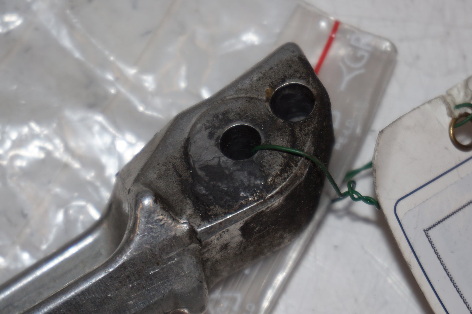 Snett nerifrån på Fotpinne från en Honda CBR 600 RR -2003 motorcykel.