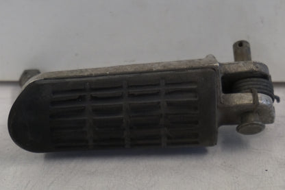 Framsidan på Fotpinne från en Honda CBR 1100 XX -1998 motorcykel.