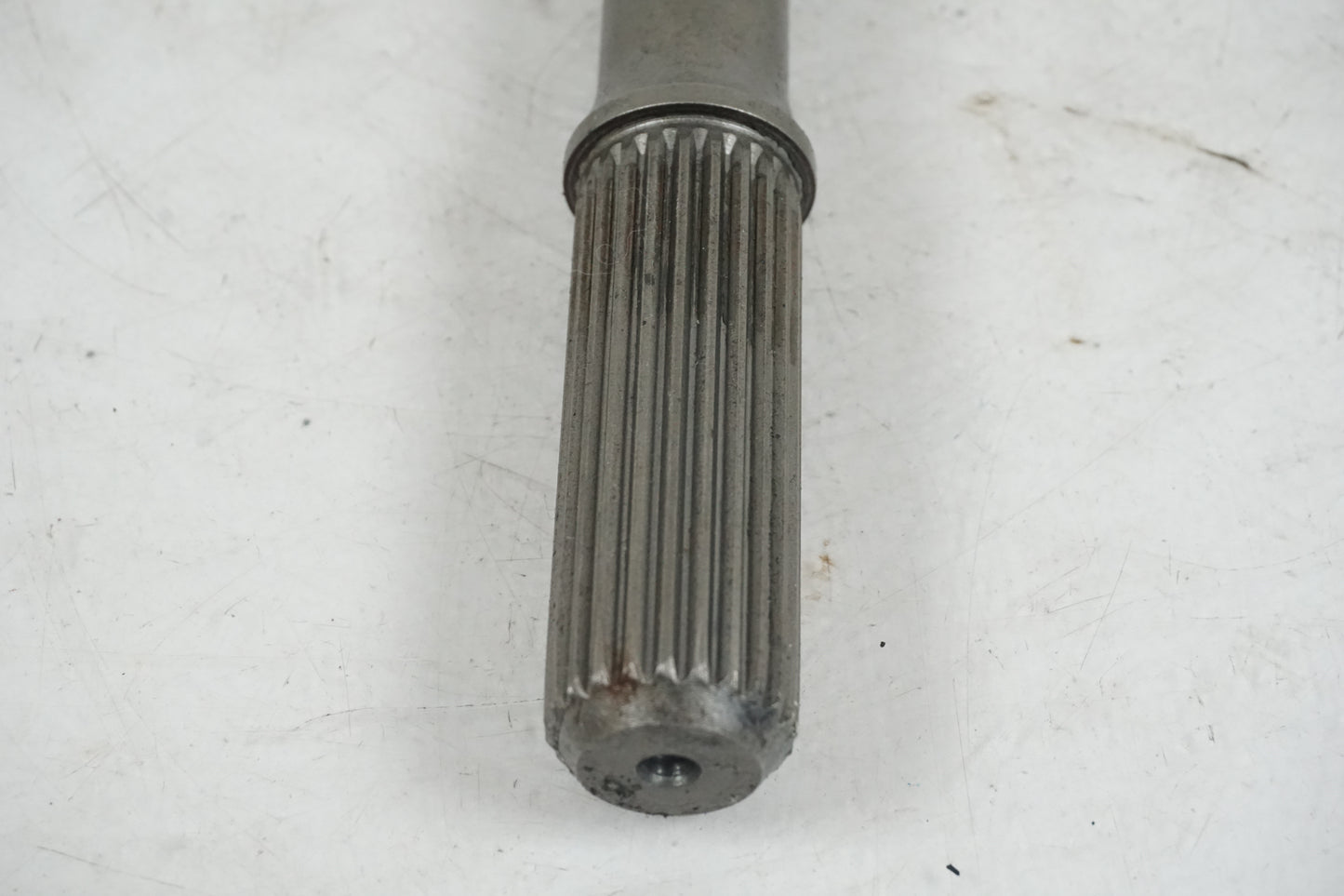 Vänster sida på Kardanaxel från en Honda CTX 1300 -2014 motorcykel.