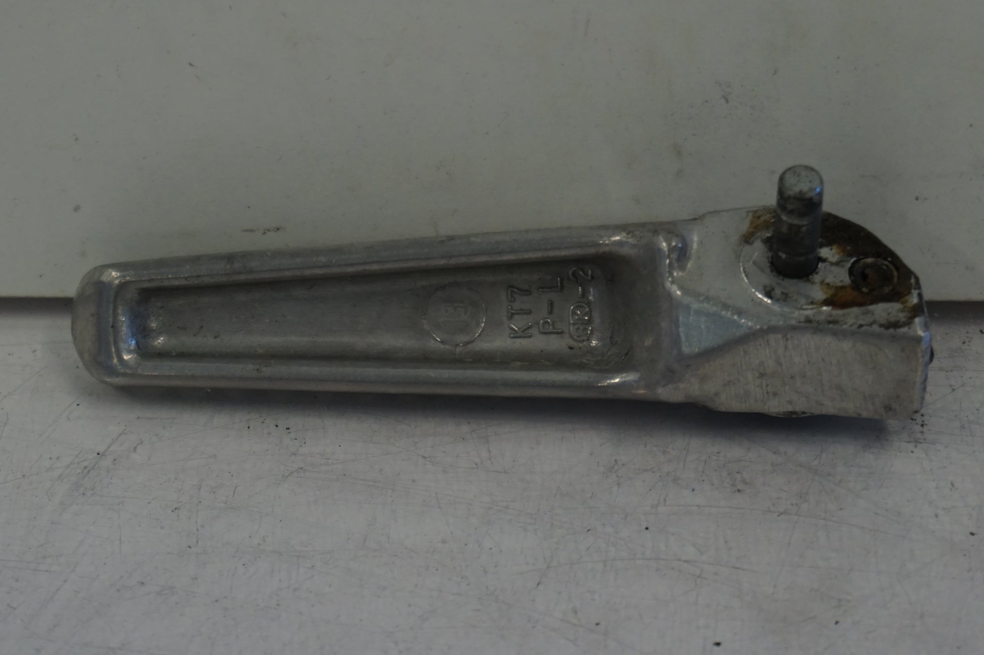 Baksidan på Fotpinne från en Honda CBR 600 -1997 motorcykel.