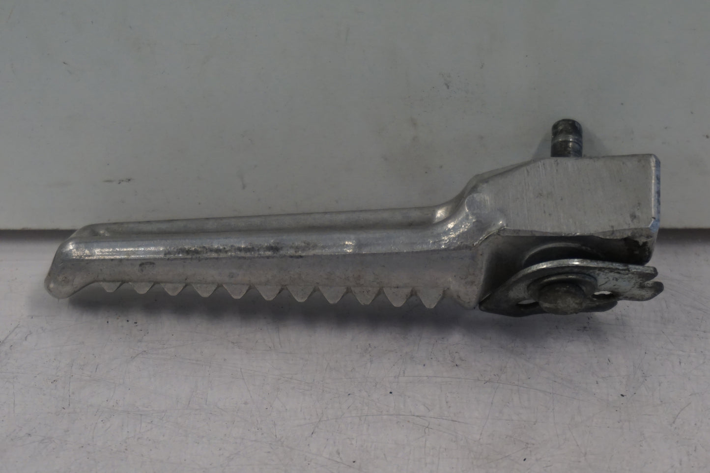 Höger sida på Fotpinne från en Honda CBR 600 -1997 motorcykel.