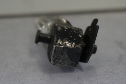 Snett nerifrån på Fotpinne från en Honda CBR 600 -1998 motorcykel.