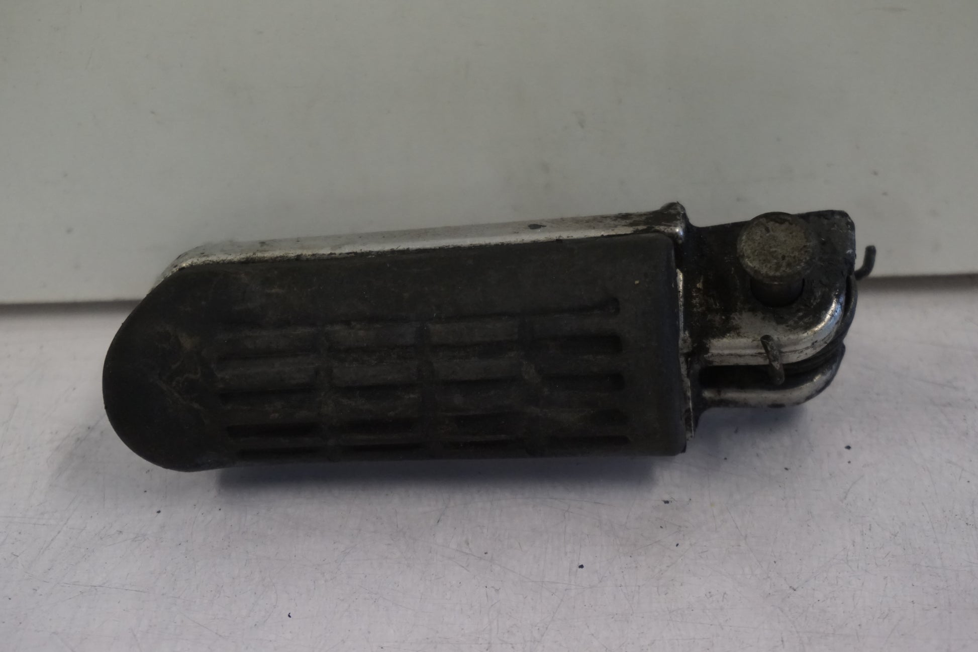 Framsidan på Fotpinne från en Honda CBR 600 -1998 motorcykel.