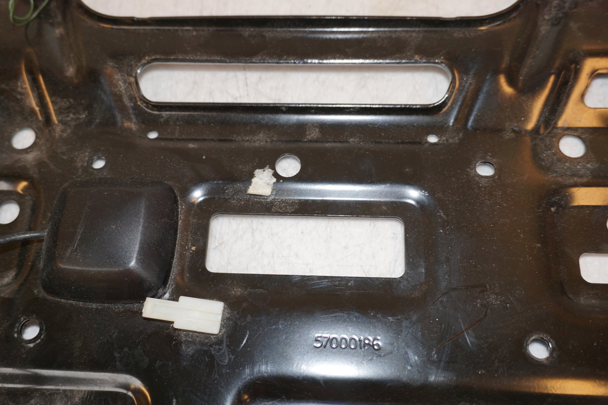 Extrabild3 på Instrumentpanelsfäste från en H-D Street Glide FLHX -2016 motorcykel.