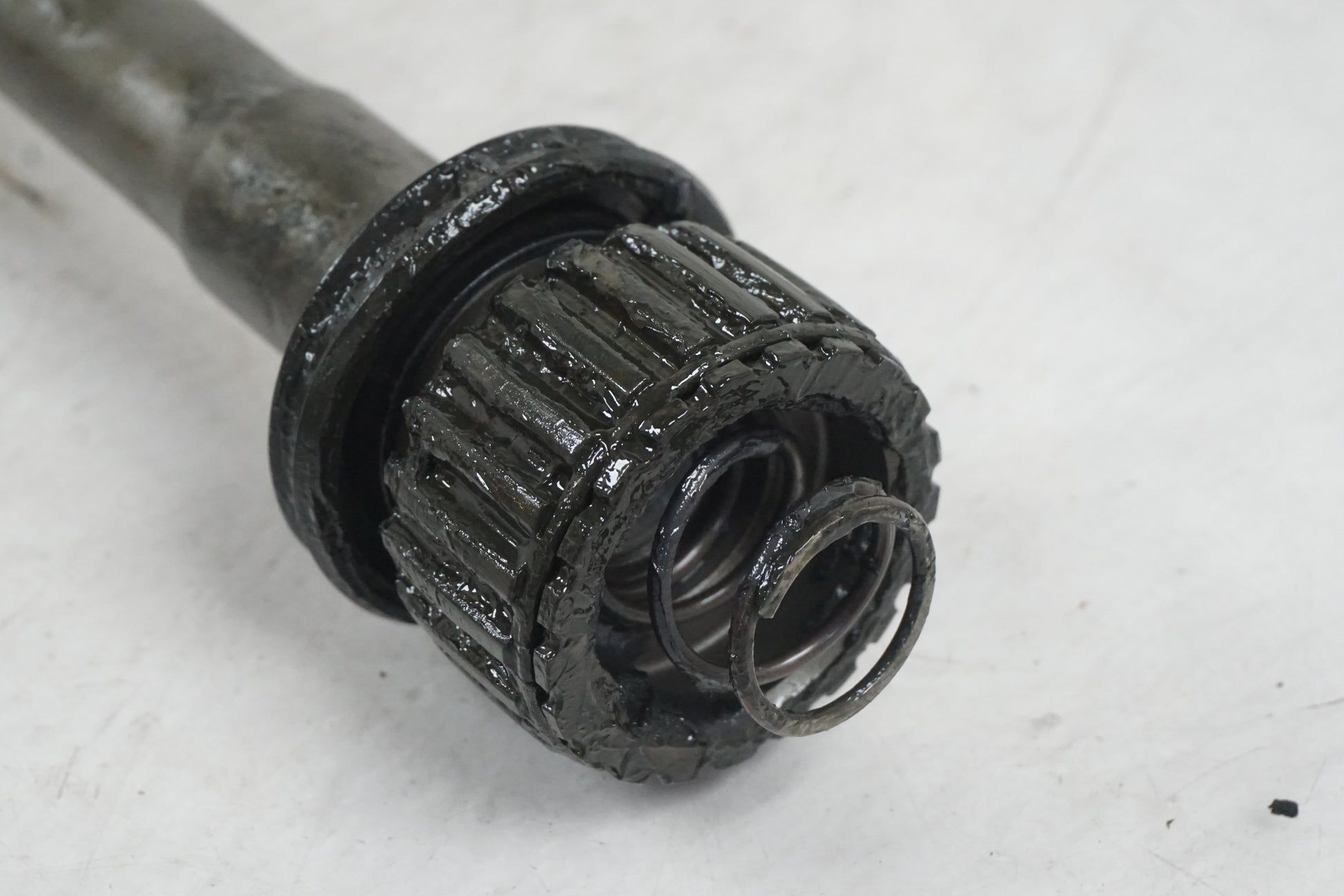 Höger sida på Kardanaxel från en Honda VT 750 -2008 motorcykel.