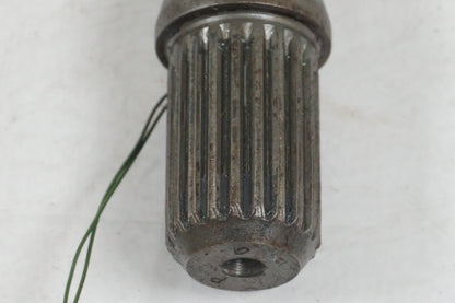 Vänster sida på Kardanaxel från en Honda VT 750 -2008 motorcykel.