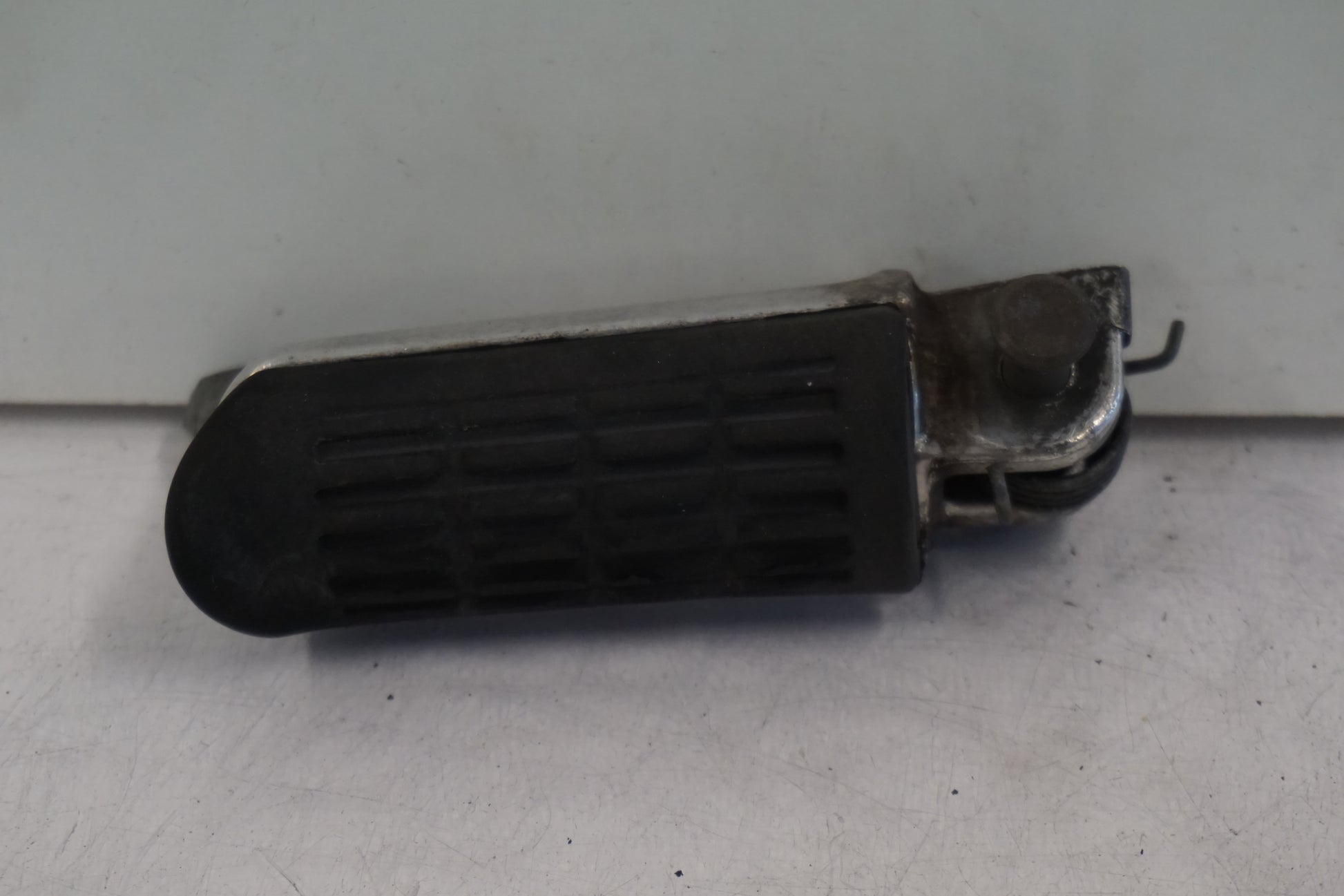 Framsidan på Fotpinne från en Honda CBR 600 -1993 motorcykel.